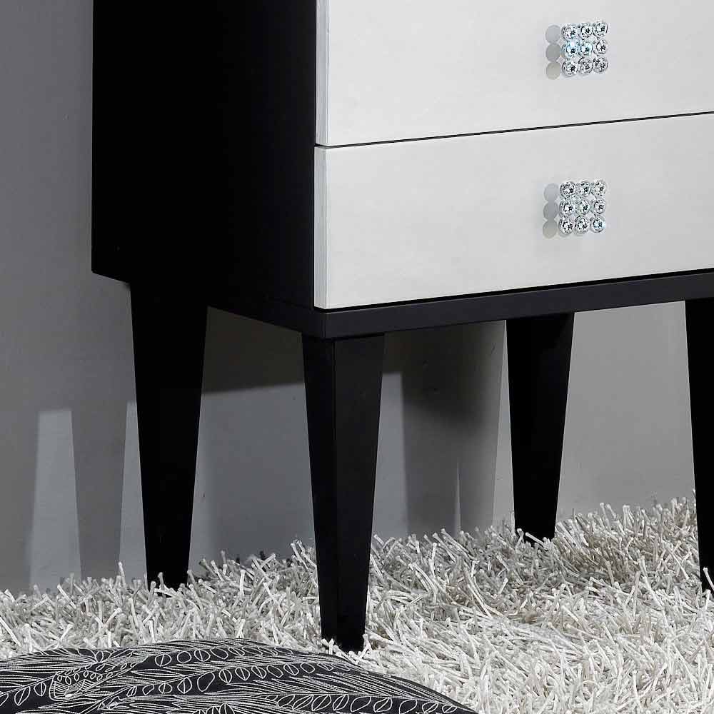 Diseño del cofre de madera de 4 cajones negro y plata Etty