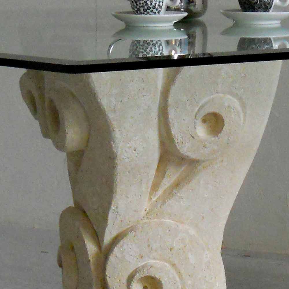 Mediar cajón director Mesa de piedra de Vicenza y cristal esculpida a mano Giasone