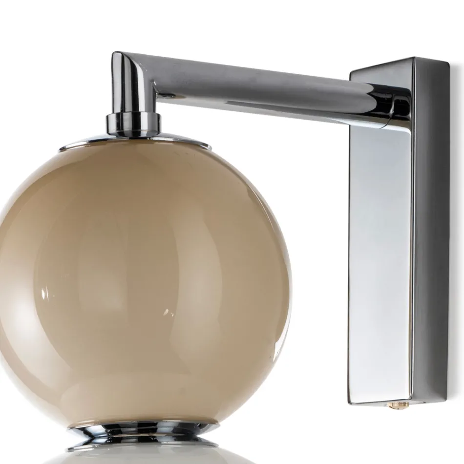 Aplique de pared grande de tres luces en cristal labrado, fabricado en Italia - Lumira Viadurini