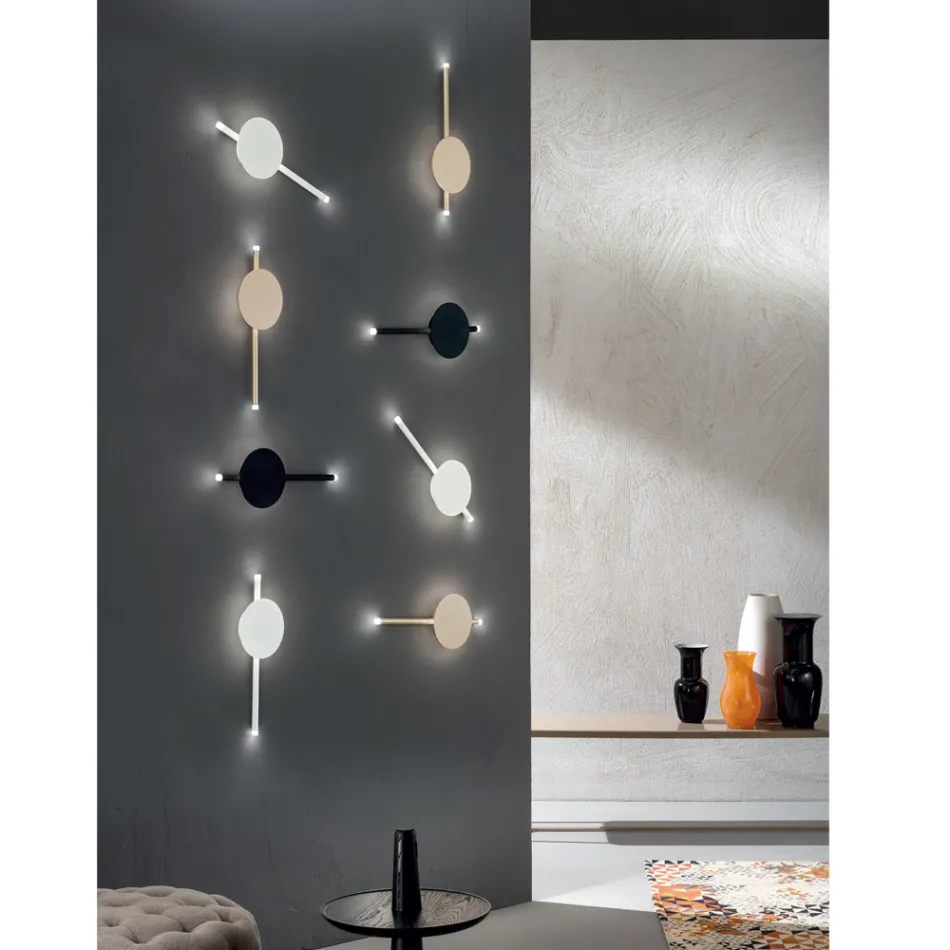 Lámpara de pared LED de diseño moderno en metal blanco, negro o dorado - Mano Viadurini
