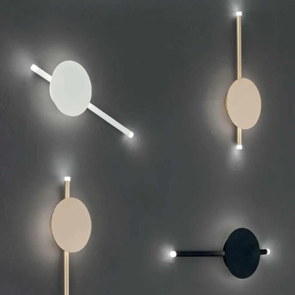 Lámpara de pared LED de diseño moderno en metal blanco, negro o dorado - Mano Viadurini