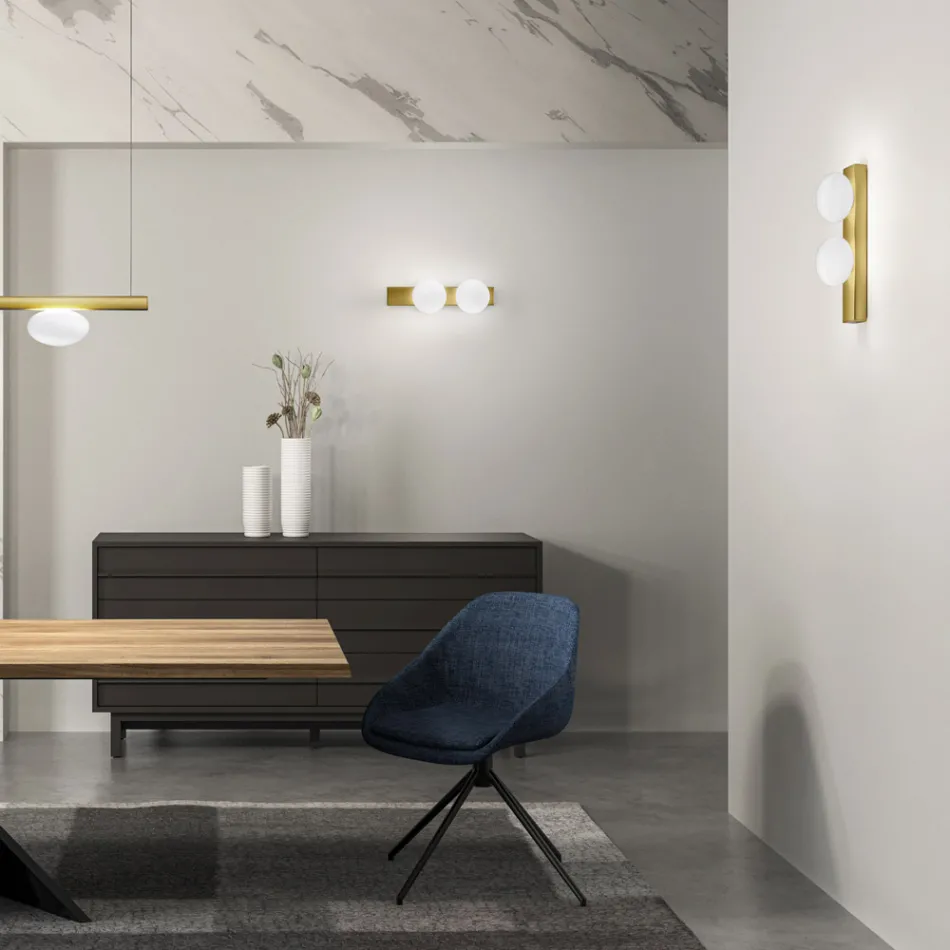 Lámpara de pared o techo en aluminio y cristal soplado blanco - Alma Viadurini