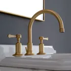 Mezclador de lavabo de 3 orificios con caño alto con desagüe automático de latón Made in Italy - Rojo Viadurini