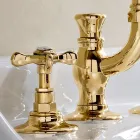 Mezclador de lavabo de 3 orificios con caño alto en latón clásico hecho a mano - Fioretta Viadurini