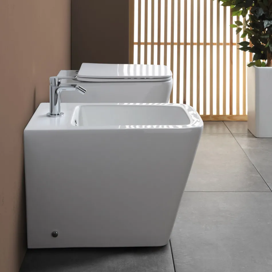 Bidé monomando de pie en cerámica blanca con un elegante diseño moderno - Giunco Viadurini
