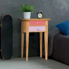 Mesita de noche de madera con 2 cajones de colores Made in Italy - Varuna Viadurini