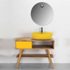Composición de muebles de baño amarillos con accesorios de colores - Sylviane Viadurini