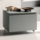 Composición de baño que incluye base con ruedas, lavabo y espejo - Titan Viadurini