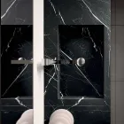 Composición de baño con 1 cajón blanco, espejo y balda Marquina HPL - Velaria Viadurini