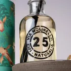 Composición de baño de diseño gris completa con accesorios esmaltados - Georges Viadurini