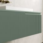 Composición de baño verde salvia con lavabo de resina Made in Italy - Artemide Viadurini