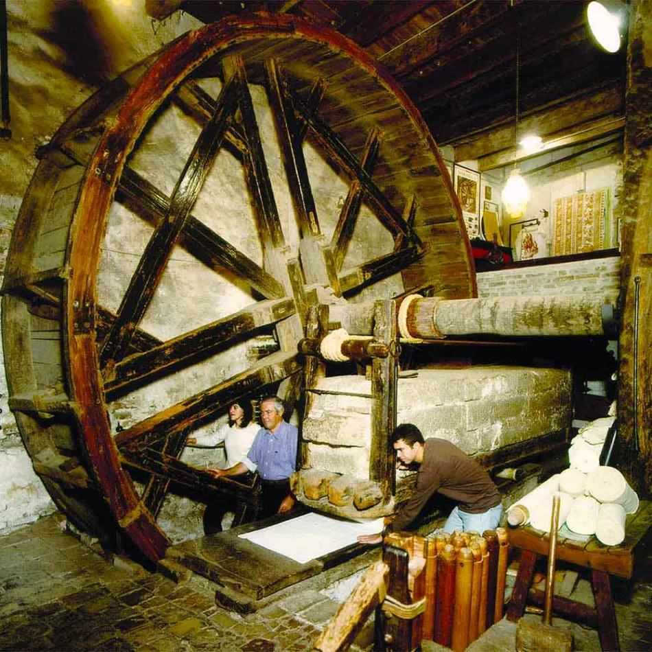 Cojín de cáñamo italiano único pintado a mano - Marcas Viadurini