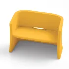 Sofá de jardín de 2 plazas en polietileno coloreado Made in Italy - Gomez Viadurini