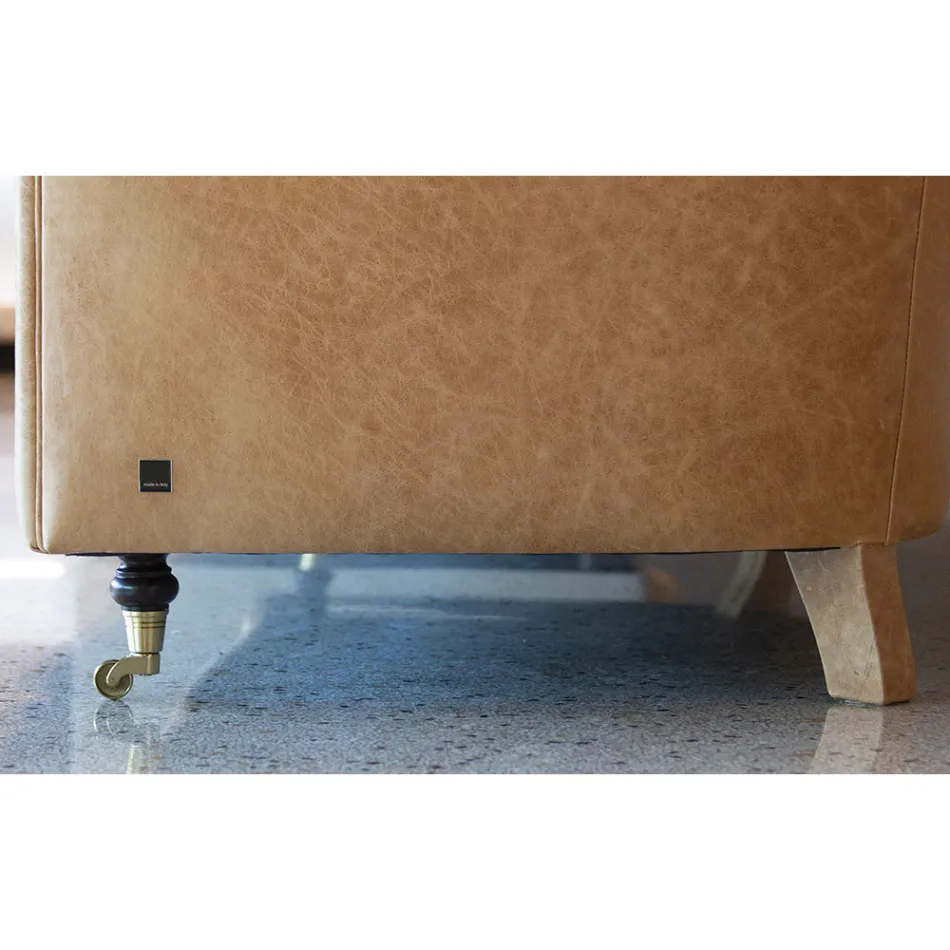 Sofá de interior con patas de madera y ruedas de metal Made in Italy - Giocoso Viadurini