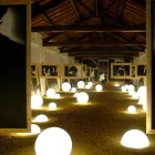 Esfera / lámpara de mesa Globo Globo blanco brillante hecho en Italia Viadurini