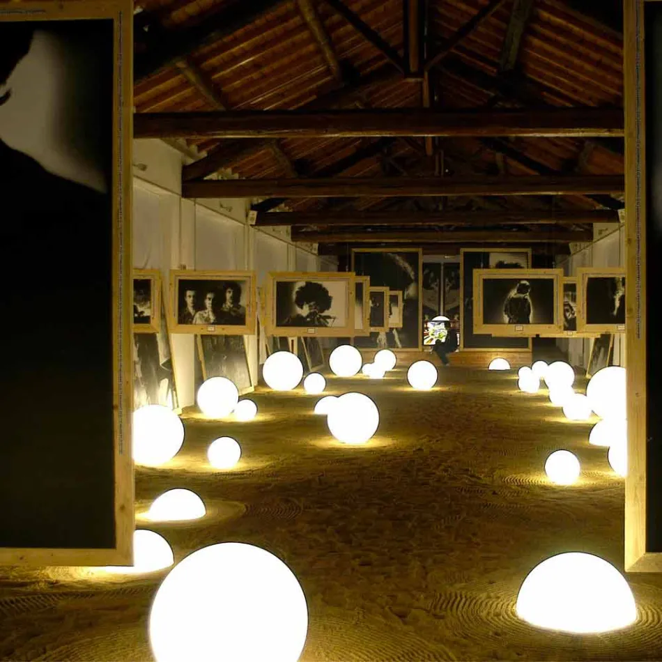 Esfera / lámpara de mesa Globo Globo blanco brillante hecho en Italia Viadurini