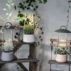 Lámpara de exterior con macetero en arcilla, aluminio y latón - Cappello Viadurini