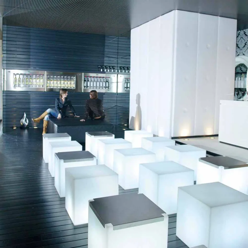 Lámpara de exterior Bright Slide Cube diseñada en Italia. Viadurini