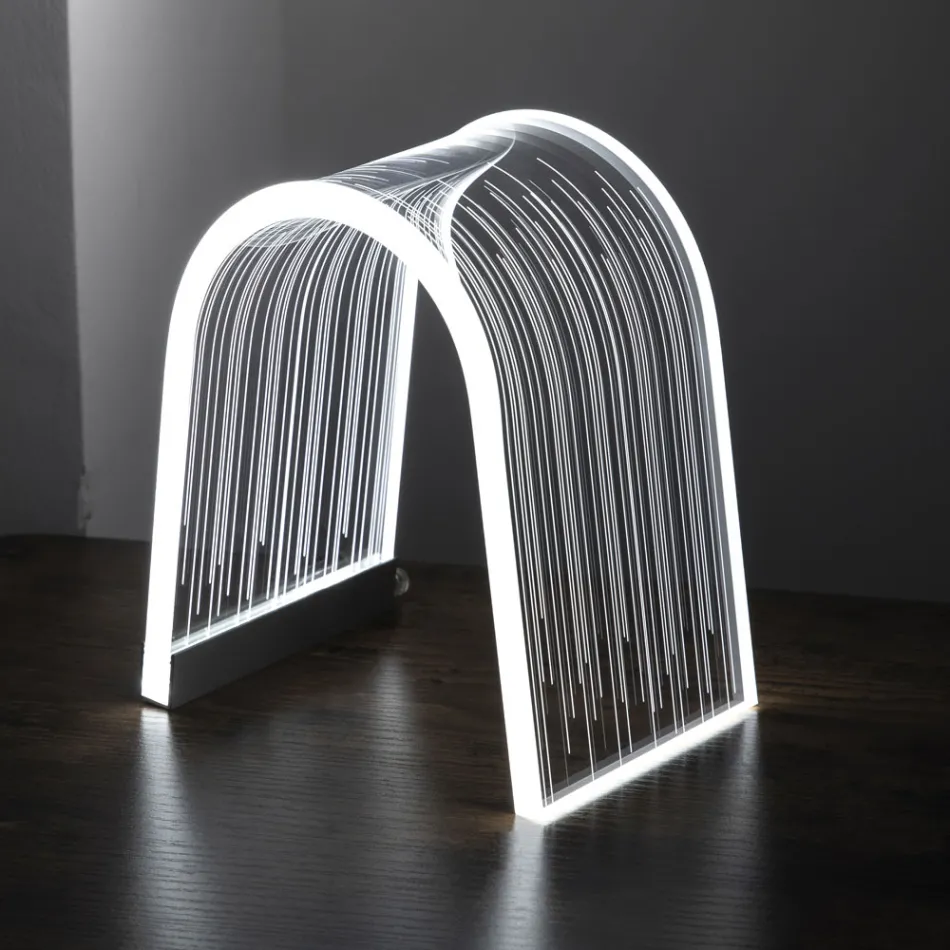 Lámpara de mesa de cristal acrílico transparente con decoración grabada - Bertella Viadurini