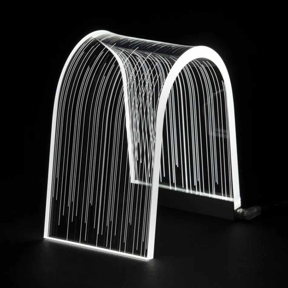 Lámpara de mesa de cristal acrílico transparente con decoración grabada - Bertella Viadurini