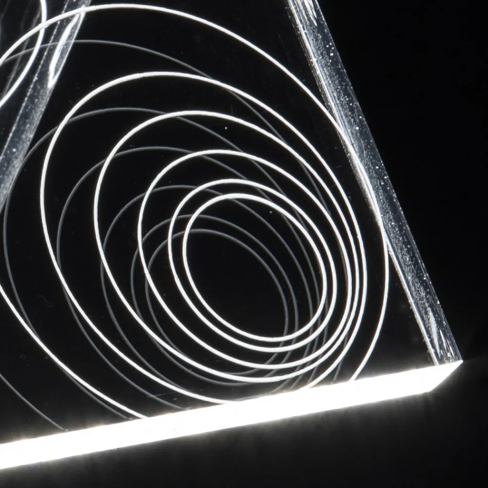 Lámpara de sobremesa Led Crystal Acrílico Doblado Laser Decor - Possett Viadurini