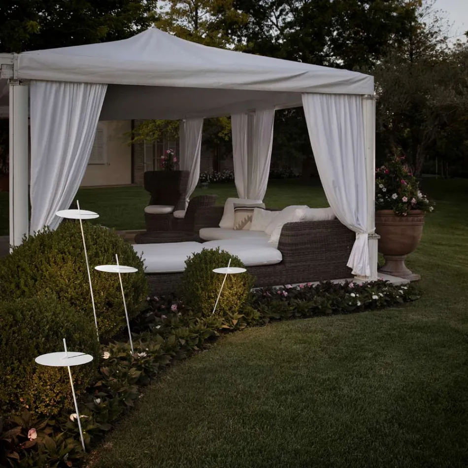 Lámpara de pie de jardín Diseño de aluminio blanco con hoja de nenúfar - Cipriam Viadurini