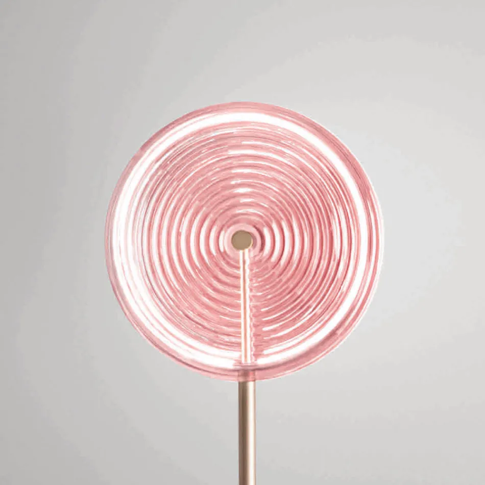 Lámpara de Pie en Metal y Vidrio Decorada con Líneas Concéntricas - Hackberry Viadurini