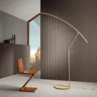 Lámpara de Pie en Metal Pintado en Diferentes Colores y LED Regulable - Arce Viadurini