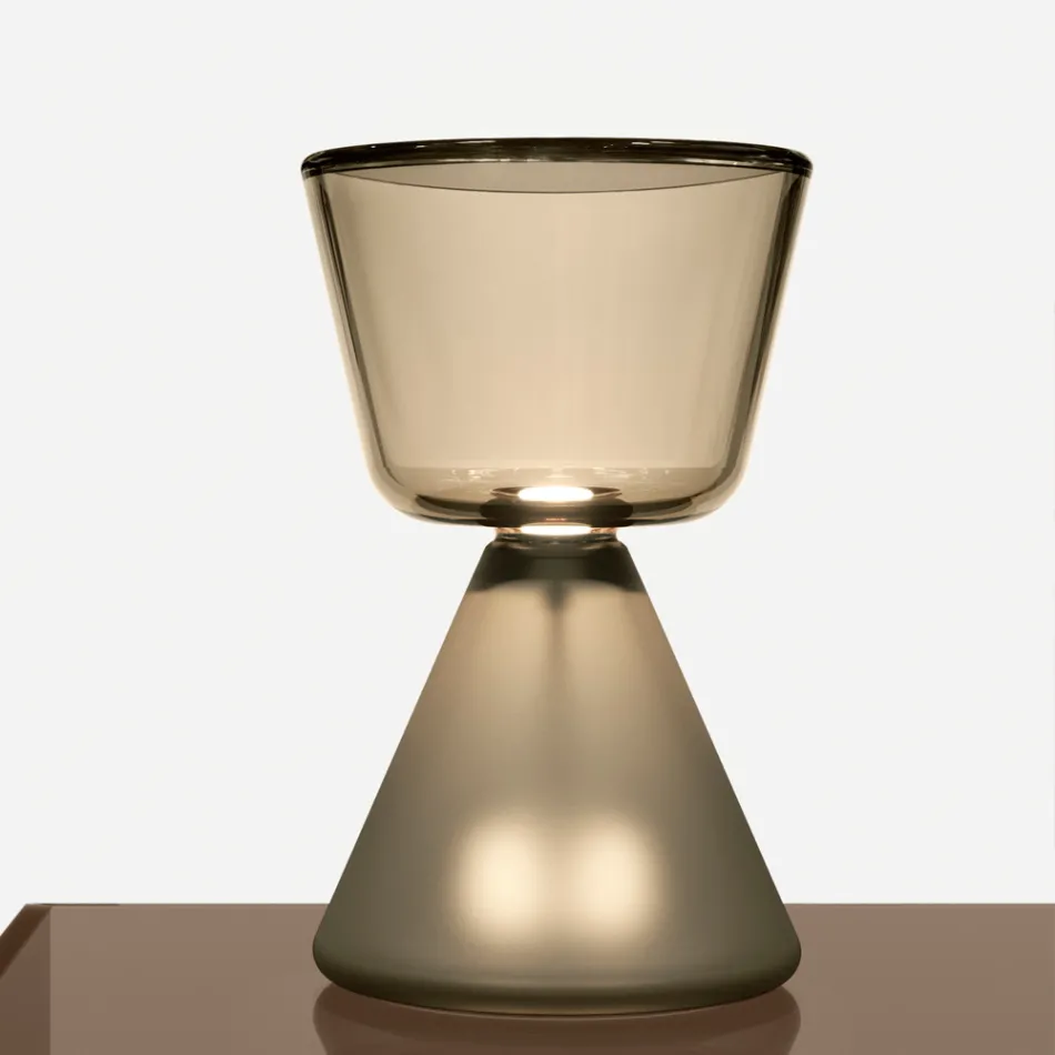 Lámpara de mesa LED de cristal soplado de Murano, fabricada en Italia - Isola Viadurini