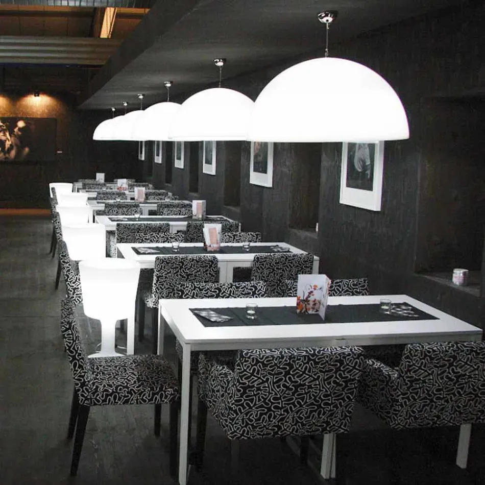 Lámpara de suspensión de color Slide Cupole de polietileno fabricada en Italia. Viadurini