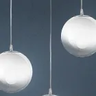 Lámpara de araña lineal Isotta de cuatro luces en cristal blanco, fabricada en Italia. Viadurini