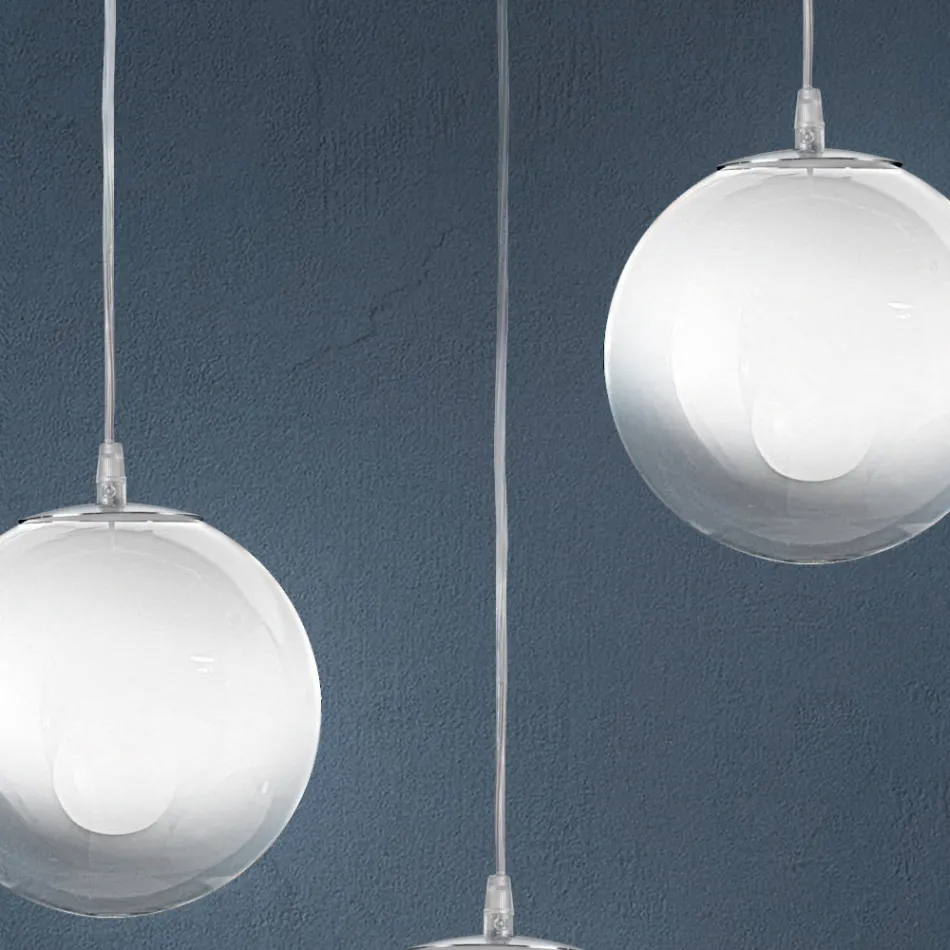 Lámpara de araña lineal Isotta de cuatro luces en cristal blanco, fabricada en Italia. Viadurini