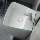 Lavabo suspendido de cerámica de diseño moderno hecho en Italia, Goran Viadurini