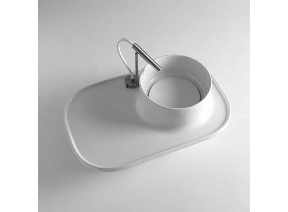 Lavabo de cerámica con un diseño moderno Marta Viadurini