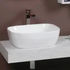 Lavabo inclinado de cerámica blanca de diseño moderno para encimera - Papavero Viadurini