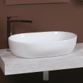 Lavabo ovalado de encimera en cerámica blanca con diseño moderno - Papavero