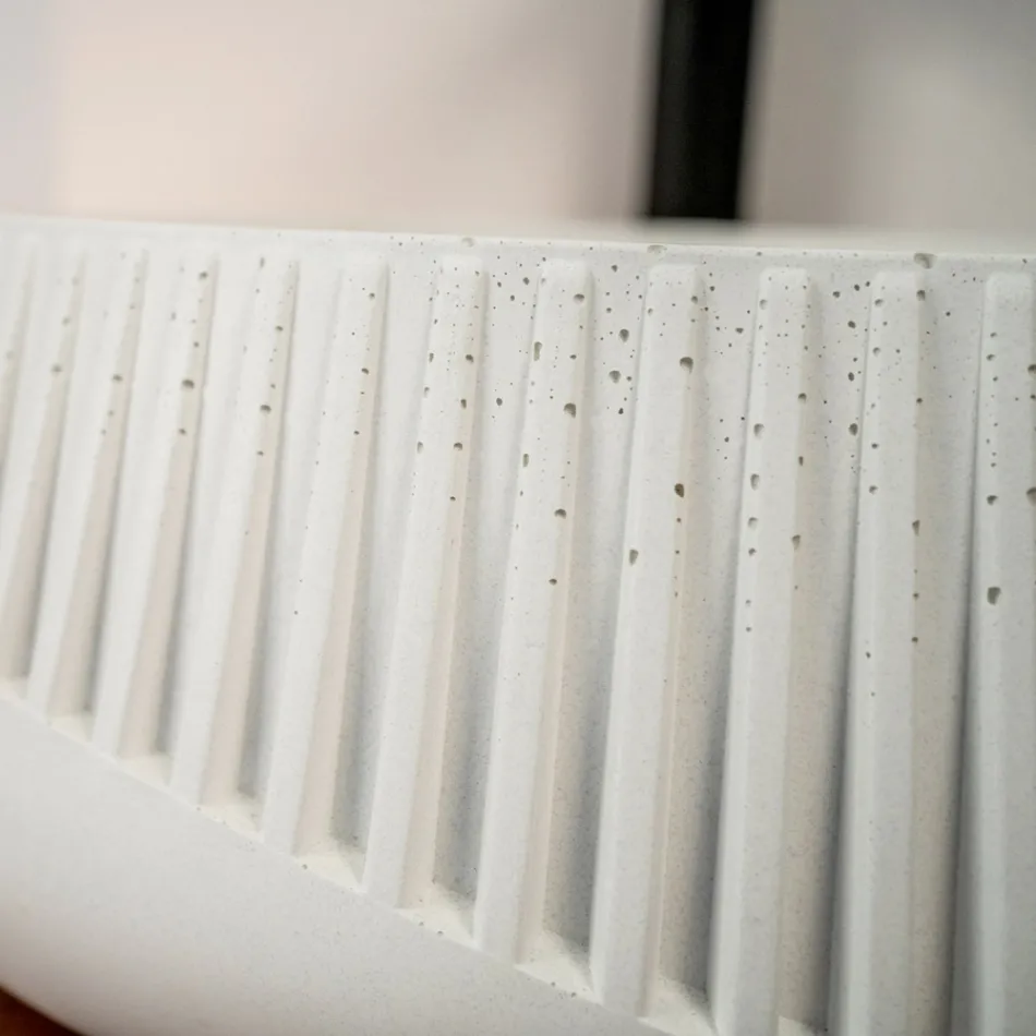 Lavabo sobre encimera redondo de cemento y resina - Ibisco Viadurini