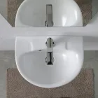 Lavabo de cerámica blanca suspendido con un elegante diseño moderno - Sílice Viadurini