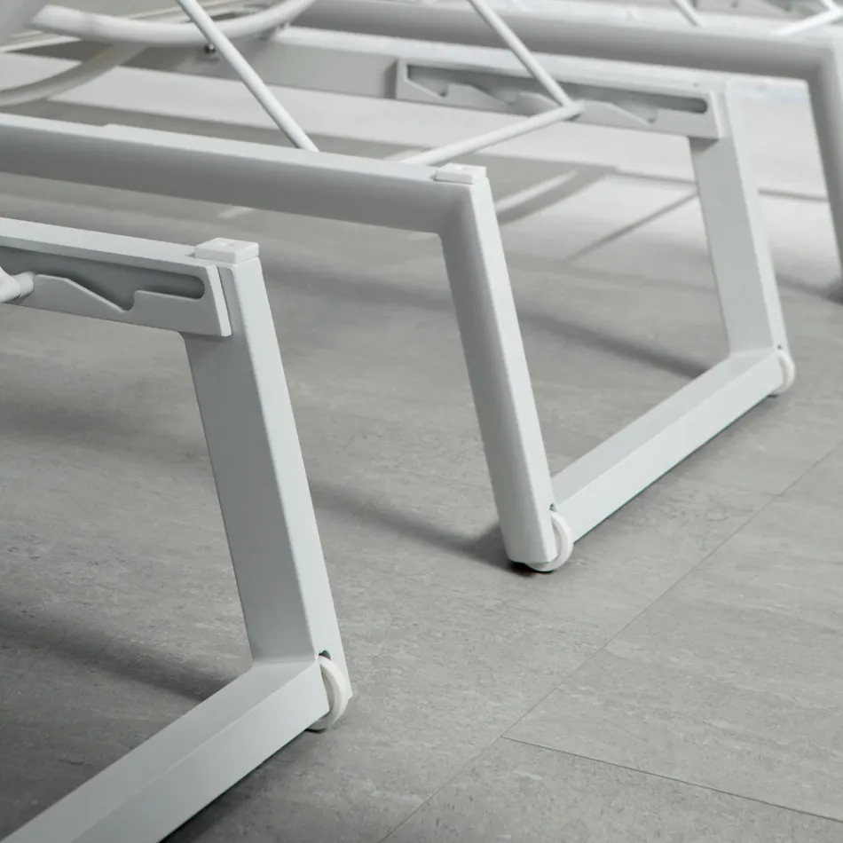 Tumbona de exterior en aluminio y textileno con ruedas retráctiles, 2 piezas - Burro Viadurini