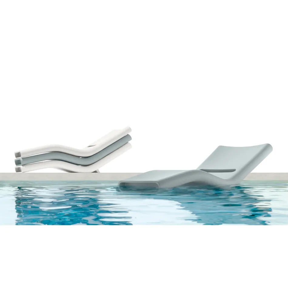 Tumbona de Exterior Fabricada en Polietileno de Diferentes Colores - Bollo Viadurini