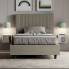 Cama de 120x200 cm con cabecero decorado con líneas verticales. Fabricada en Italia - Pattini Viadurini