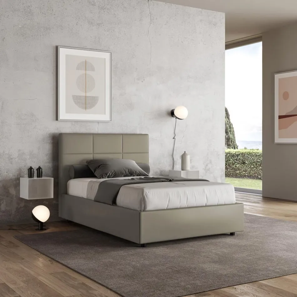 Cama de 140x200 cm con cabecero rectangular en piel sintética fabricada en Italia - Brina Viadurini
