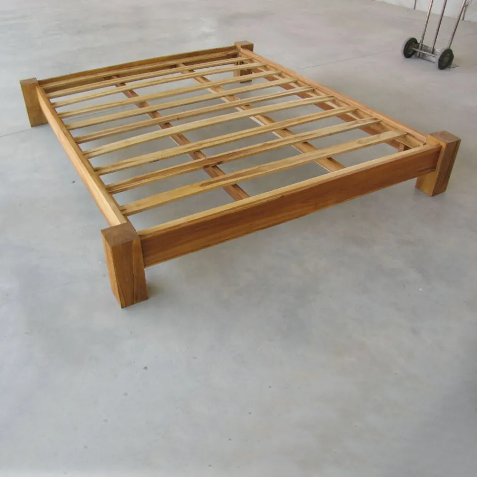Cama doble de 160x200 cm fabricada en madera maciza de teca - Fresco Viadurini
