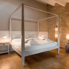 Cama doble de 180x200 con dosel en madera maciza de teca - Tempera Viadurini