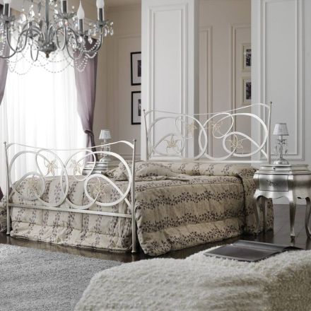 Cama doble con pie de cama en diferentes acabados Made in Italy - Natural Viadurini