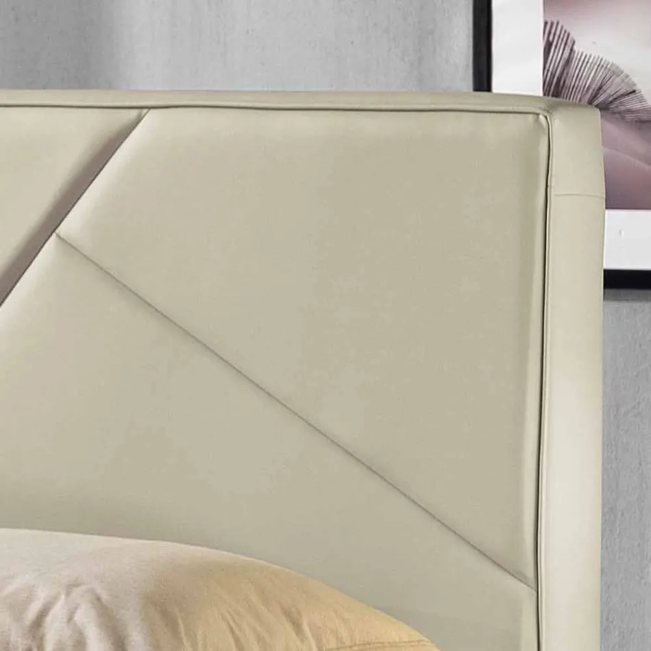 cama doble en la imitación de cuero con la caja de alcanzar un máximo de 160x190 / 200 cm Mia Viadurini