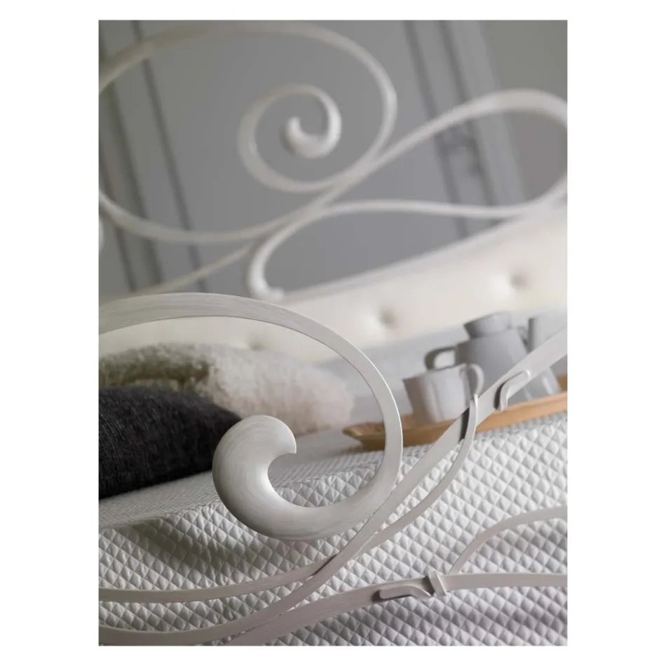 Cama doble de hierro con pie de cama a juego Made in Italy - Laser Viadurini