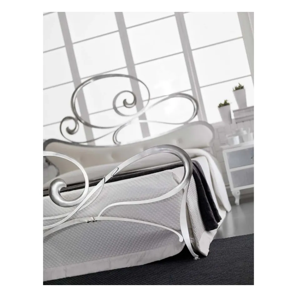 Cama doble de hierro con pie de cama a juego Made in Italy - Laser Viadurini