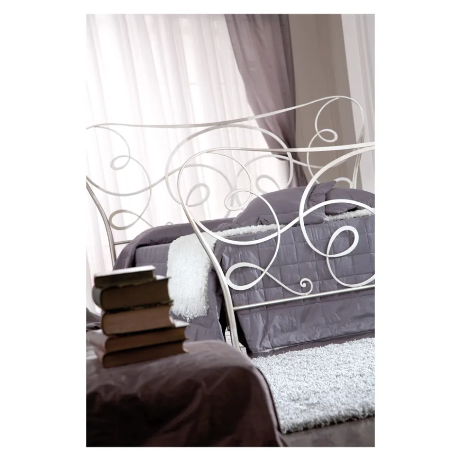 Cama doble de hierro con estribo opcional Made in Italy - Lampo Viadurini