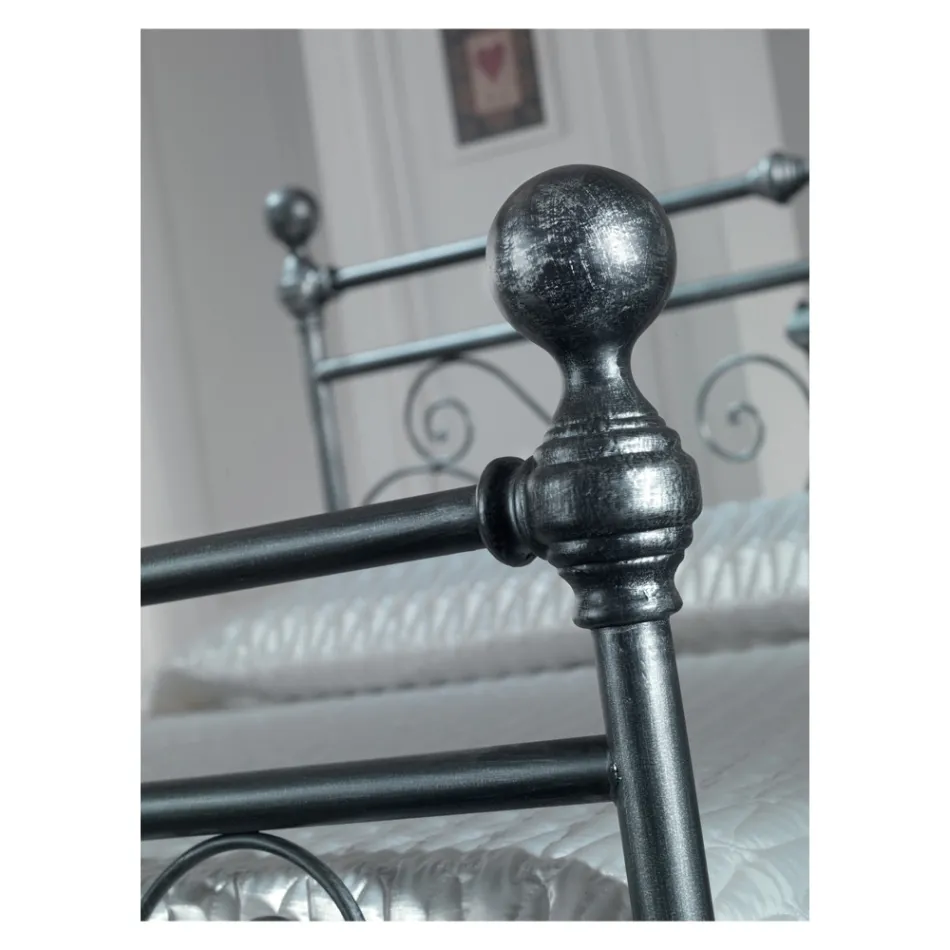 Cama doble de hierro tubular negro plateado Made in Italy - Geometría Viadurini